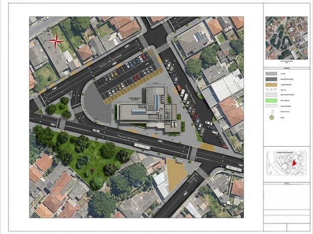 Projeto de requalificação do entorno de um edifício público sobre imagem aérea, com estacionamento, travessias de pedestres, calçadas acessíveis e praça arborizada